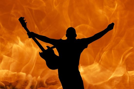 découvrez l'univers captivant de la musique rock, un genre emblématique qui a marqué des générations avec ses riffs puissants, ses paroles emblématiques et son esprit rebelle. plongez dans l'histoire, les artistes influents et les sous-genres qui continuent de façonner la scène musicale contemporaine.