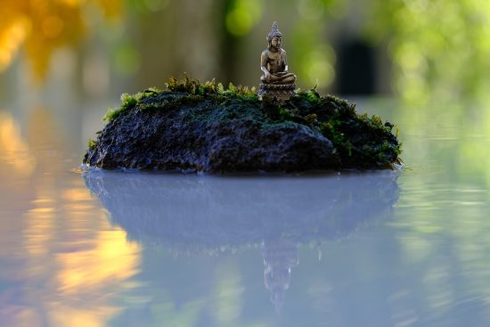 découvrez comment la spiritualité et la musique rock se rencontrent dans un voyage transcendant. explorez les profondeurs de l'âme à travers les paroles, les sonorités et l'énergie du rock, et laissez-vous inspirer par les liens mystiques qui unissent l'art et la spiritualité.