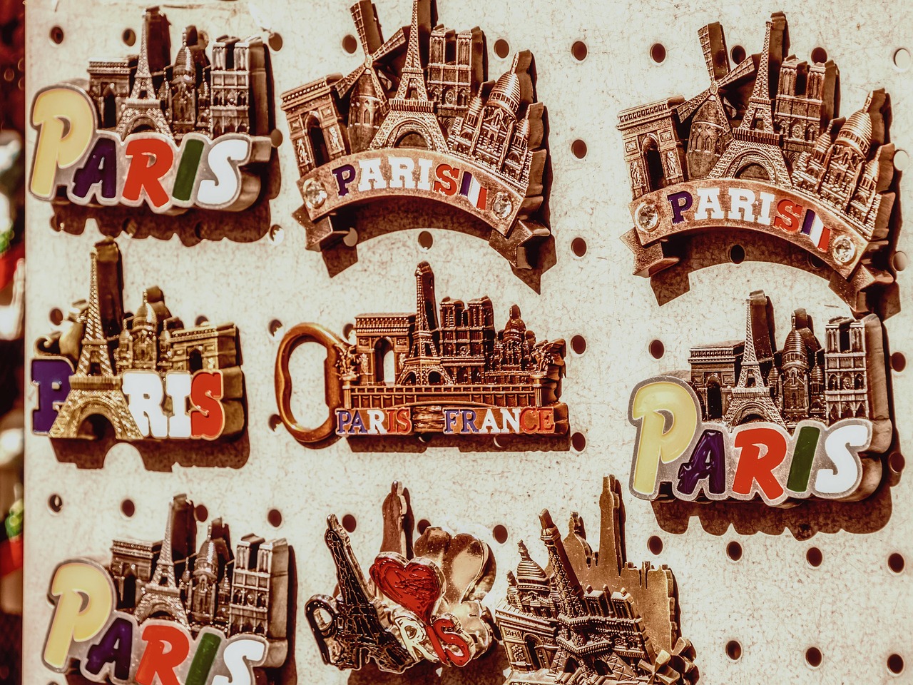 découvrez le rap metal, un genre musical fusionnant l'énergie du métal et le flow du rap. plongez dans son histoire, ses artistes phares et ses titres incontournables !